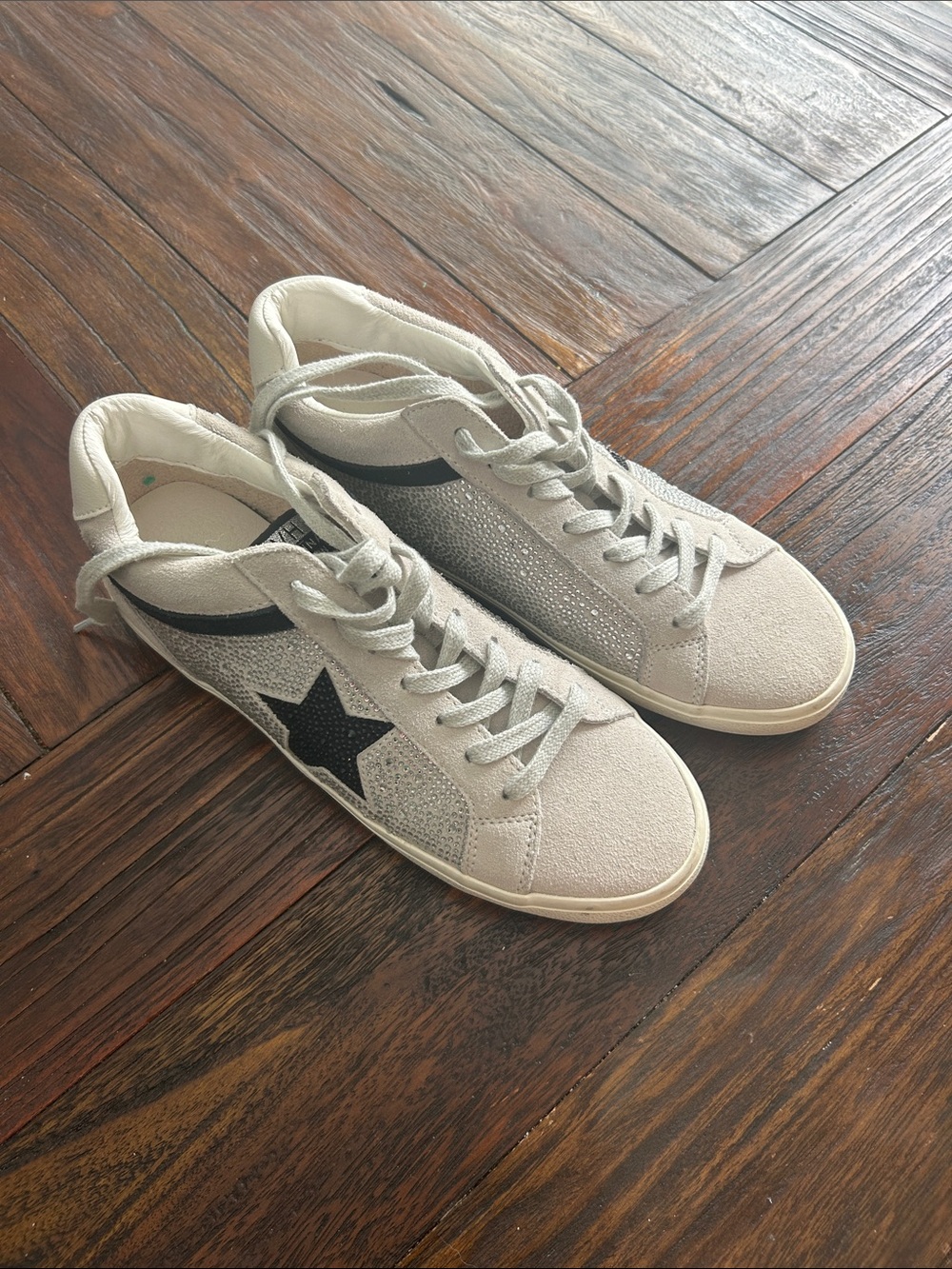 Vintage Havana White and Black Star Sneakers